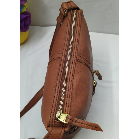 Fossil Brown Pebbled Leather Front Zipper Pockets Crossbody Bag - Picture 8 of 15